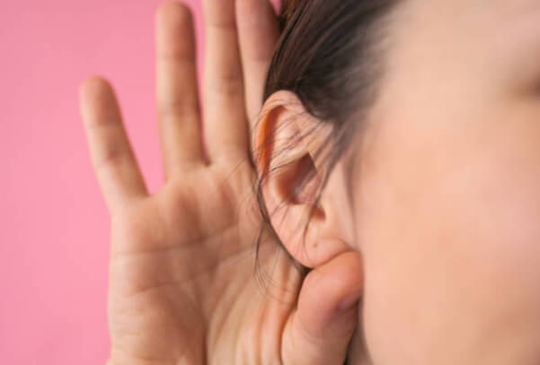 Билки за Подобряване на Слуха и Грижа за Ушите